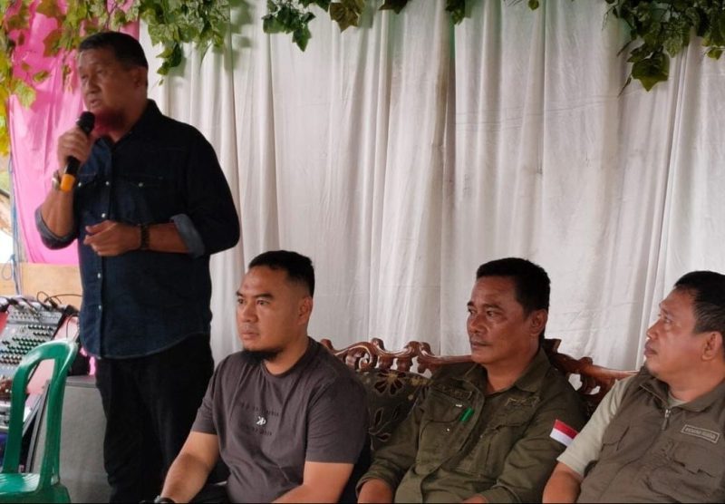 Bupati Touna Hadiri Temu Pisah dan Serah Terima Jabatan Kepala Desa Bambu