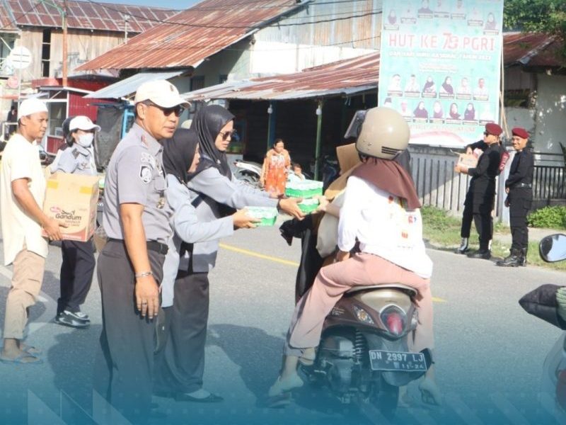 Peringatan Hari Bakti Pemasyarakatan ke-60, Lapas Ampana Berbagi Takjil