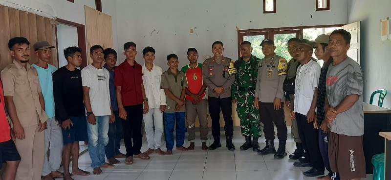 Tindak Lanjuti Postingan Kades Matobiai Terkait Miras, Kapolsek Una Una Pimpin Tim Gabungan Lakukan Razia