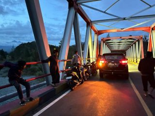 Respons Keluhan Warga, Polsek Ulubongka Bubarkan Aksi Balap Liar di Jembatan Bongka