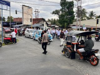Pastikan Arus Lalin Lancar, Polisi Kawal Pawai Reuni Akbar SMAN 1 Ampana Kota
