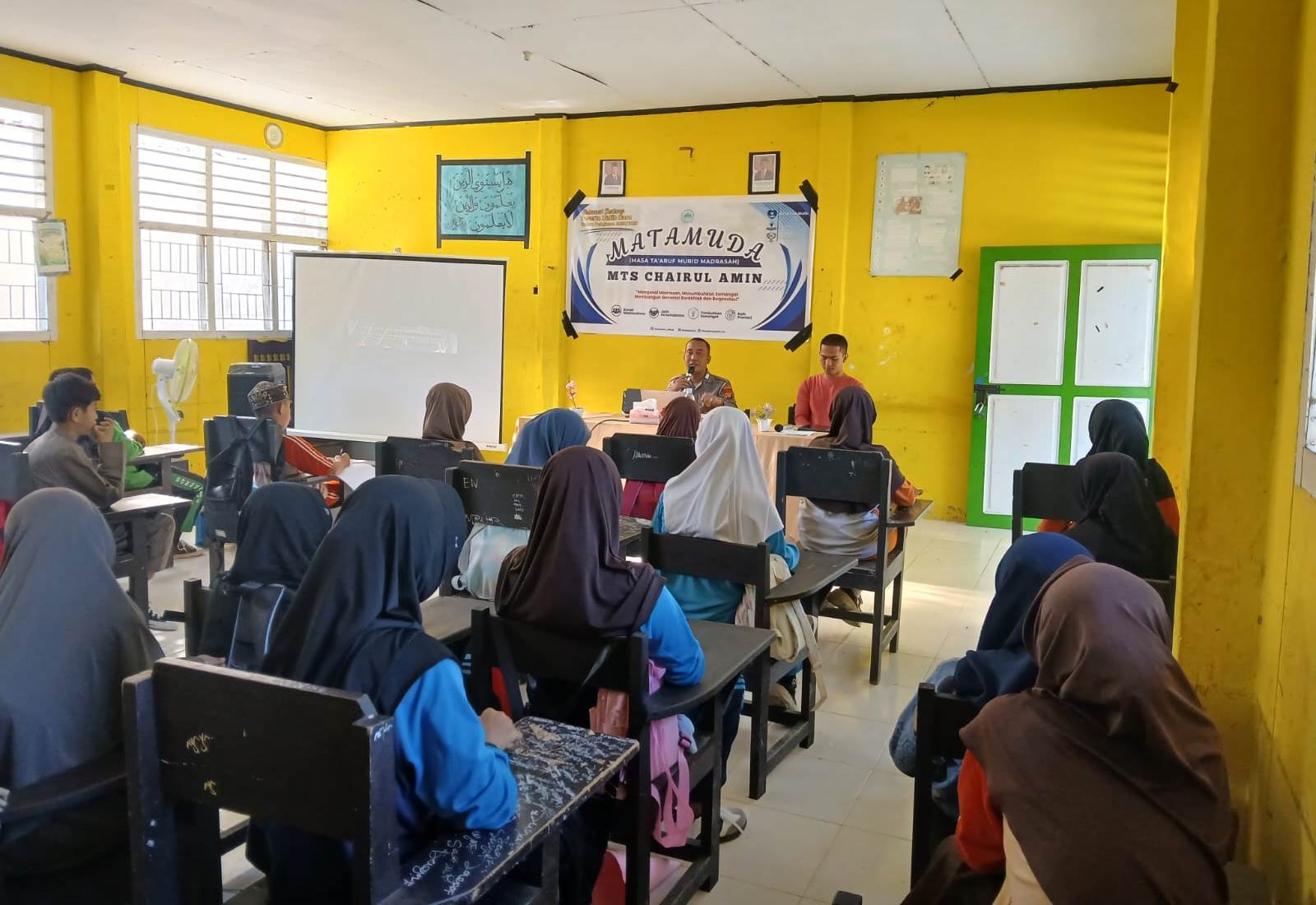 Satlantas Polres Touna Sosialisasi Keselamatan Berlalu Lintas di MTs Chairul Amin